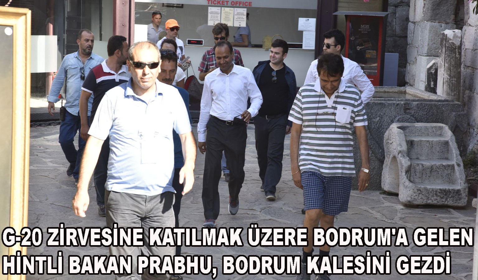HİNTLİ BAKAN BODRUM'DA YORGUNLUK ATIYOR!..