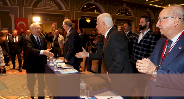 CHP'li Belediye Başkanları İzmir'de Buluştu