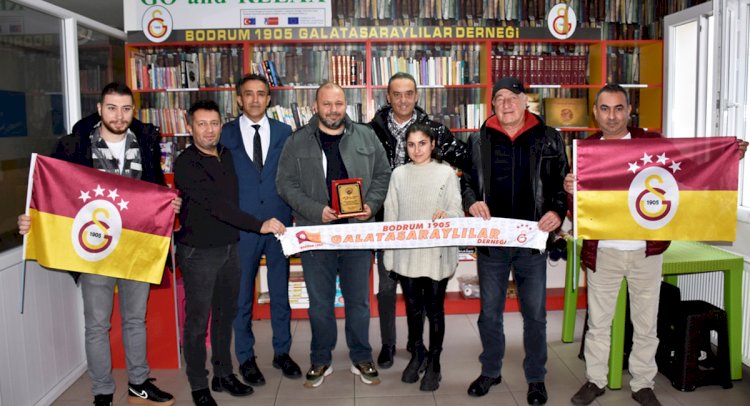 Galatasaraylılardan Okula Kütüphane