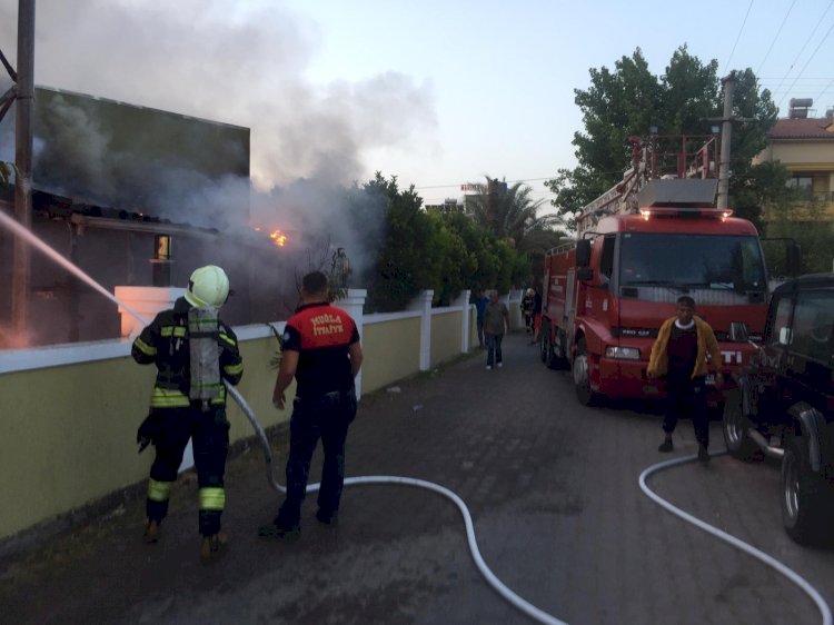 Marmaris ve Fethiye'deki Yangınlar Söndürüldü