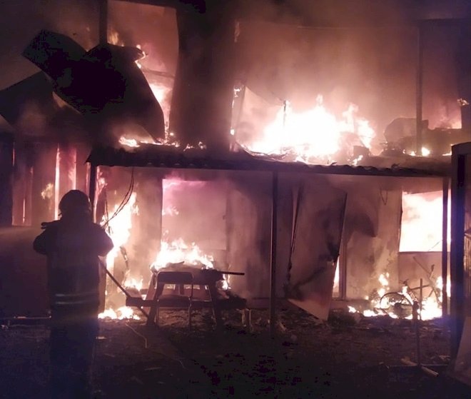 Fethiye'de İşyerindeki Yangın Söndürüldü
