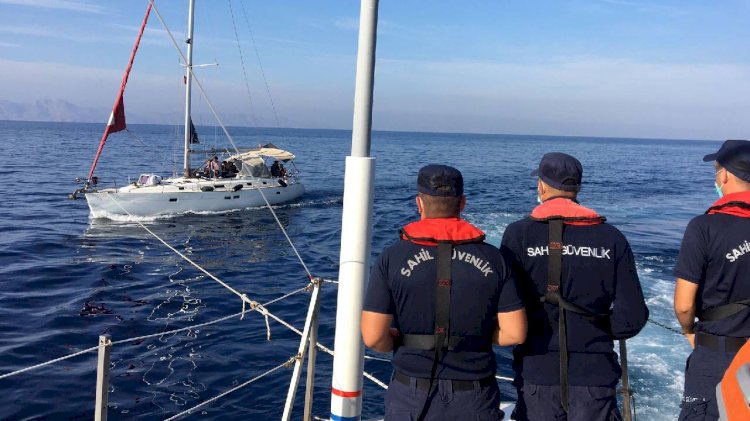 Yelkenliden 53 Kaçak Göçmen Çıktı...