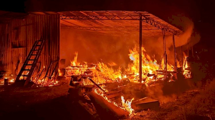 Mobilya Atölyesinde Yangın