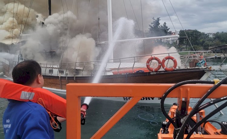 Teknede Çıkan Yangın Söndürüldü